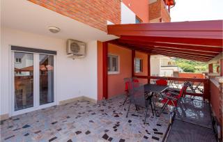 Awesome Apartment In Banjol With Wifi - Banjol - 2