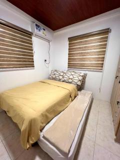 Calev's Transient House - 9