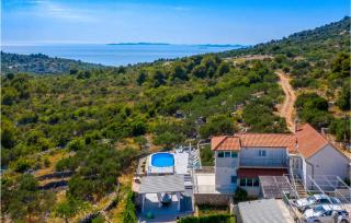 Four-Bedroom Holiday Home In Primosten - Primošten - 9