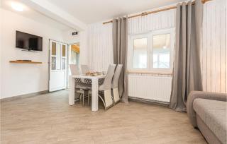 Four-Bedroom Holiday Home In Primosten - Primošten - 8