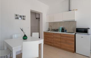 Awesome Home In Santalezi With Wifi - Nedeščina - 4