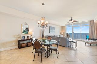 Turquoise Place 1807 D - 3