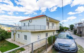 Five-Bedroom Holiday Home In Kucice - Kučiće - 1