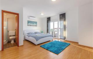 5 Bedroom Cozy Home In Selce - 6