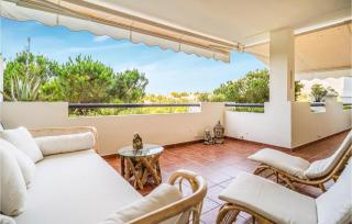 2 Bedroom Lovely Apartment In Marbella - Marbella - 2