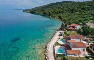 Beautiful Home In Veli Rat With Wifi - Veli Rat - 6