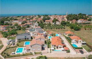 Holiday Home Kastelir 50 With Outdoor Swimmingpool - Kaštelir - 9