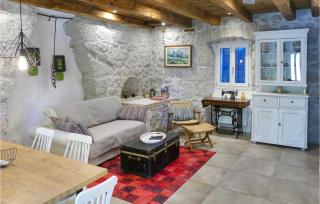 Gorgeous Home In Malinska - Malinska - 8