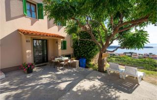 Lovely Home In Banjol - Banjol - 1