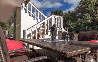 Beautiful Apartment In Pavicini With Wifi - 5