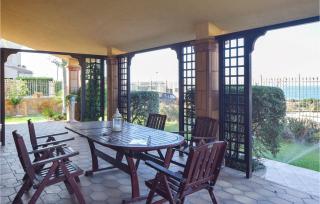 Awesome Home In Brucoli With Jacuzzi - Brucoli - 8