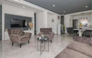 3 Bedroom Amazing Home In Drum - 7