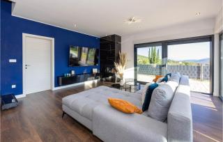 Amazing Home In Dicmo With Kitchen - 7