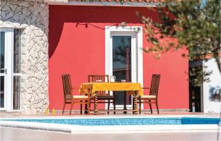 Four-Bedroom Holiday Home In Cista Velika - Velika Čista - 4