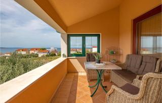 Amazing Apartment In Povljana - Povljana - 5