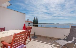 Stunning Apartment In Primosten - Primošten - 9