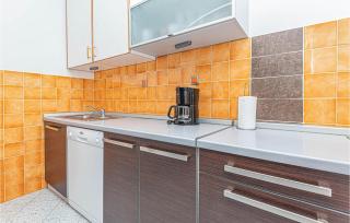 Holiday Home Obal,k,p,kresimira Iv, Ii - Betina - 4