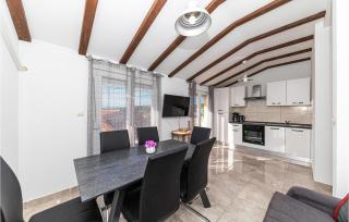 2 Bedroom Gorgeous Apartment In Sevid - Sevid - 5