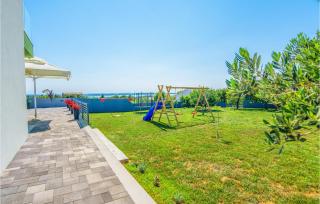 Stunning Home In Vrsi - 9