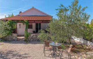 One-Bedroom Holiday Home In Bilice - Bilice - 3