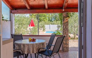 One-Bedroom Holiday Home In Bilice - Bilice - 4
