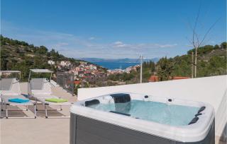 Nice Home In Stomorska With Jacuzzi - Stomorska - 7