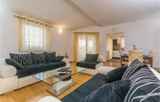 4 Bedroom Cozy Home In Labin - Labin - 8