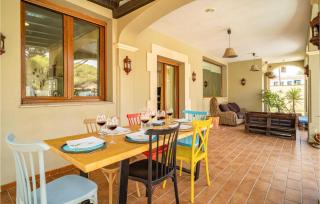 Gorgeous Home In Conil De La Frontera - 4