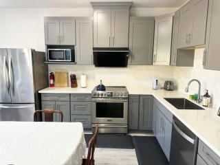 UnionCity Great location3BR w central Heater&AC - Union City - 9