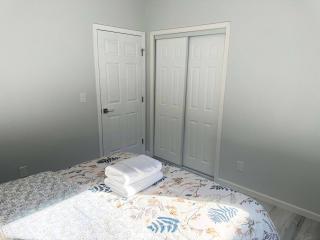 UnionCity Great location3BR w central Heater&AC - Union City - 2