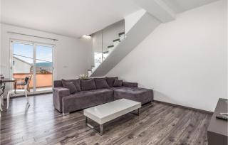 3 Bedroom Awesome Apartment In Kampor - Kampor - 8