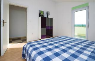 Four-Bedroom Holiday Home In Pridraga - Pridraga - 1