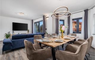 Awesome Home In Benkovac Fuzinski - 5
