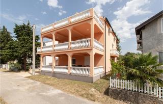 Stunning Apartment In Gornji Karin - Gornji Karin - 9