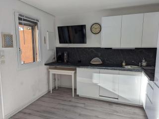 Appartement en rez-de-jardin avec piscine, accès plage et parking privé - 4 couchages - FR-1-387-155 - Marseillan - 2
