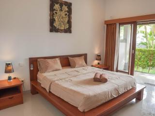Ayu Guest House 2 - Canggu - 9