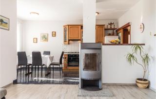 Beautiful Apartment In Povljana - Povljana - 7