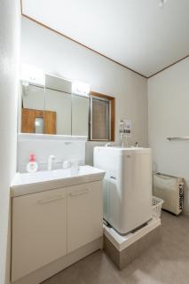 町家 Newly opened Hotel 駅から10分 京セラドーム徒歩12分 道頓堀 関西空港 大阪城 海遊館直行 USJ1回乗換 出張 Family friendly Free parking 15 minutes by car to USJ - Osaca - 3