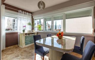 Awesome Apartment In Zadar With Kitchen - Zadar - 8