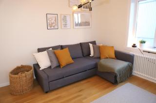 Lysekil Central Apartment, 4 Beds & Free Parking - Lysekil - 1