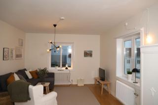 Lysekil Central Apartment, 4 Beds & Free Parking - Lysekil - 2