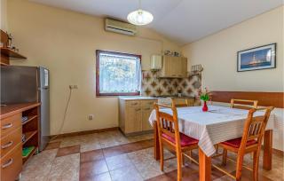 Stunning Home In Banjole With Kitchen - Banjole - 3