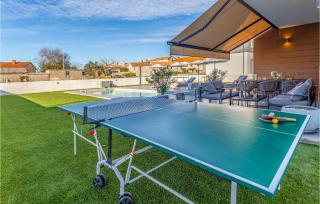 3 Bedroom Awesome Home In Orbanici - Orbanići - 2