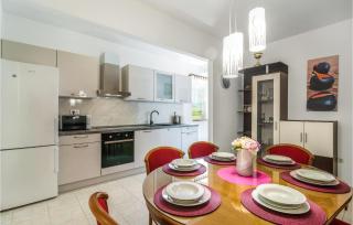 4 Bedroom Stunning Home In Kucice - 6