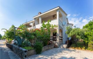 Nice Apartment In Pinezici With Wifi - Pinezici - 0