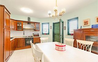 Nice Apartment In Racisce With Kitchen - Račišće - 4