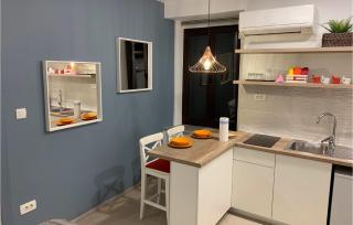 Nice Apartment In Rijeka With Kitchen - Rijeka - 7