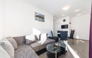 Two-Bedroom Apartment In Maslenica - Maslenica - 2