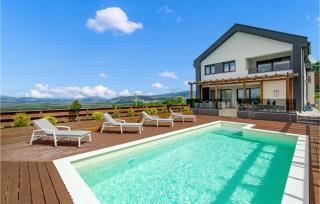 Lovely Home In Udbina With Sauna - Udbina - 0