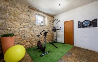 Lovely Home In Motovun With Sauna - Motovun - 5